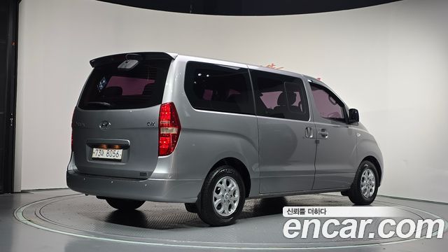Hyundai Starex 2012 — photo 2