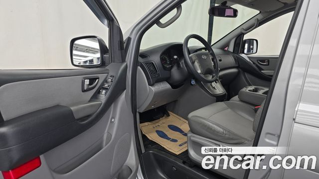 Hyundai Starex 2012 — photo 10