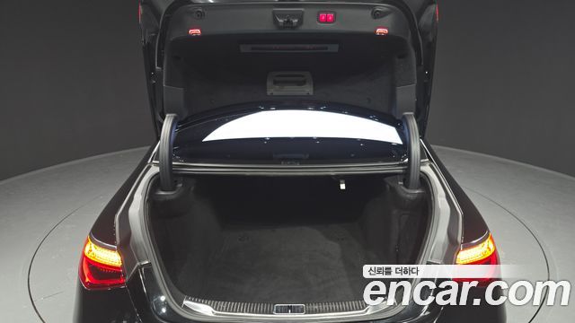 Mercedes-Benz S-Class 2021 — photo 28