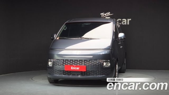 Hyundai Staria 2025 — photo 3