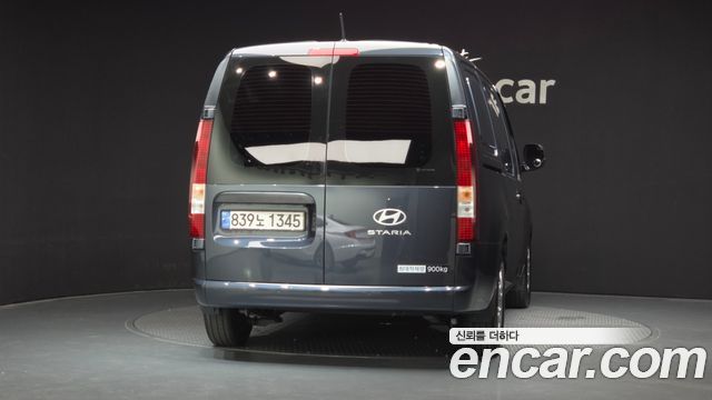Hyundai Staria 2025 — photo 4