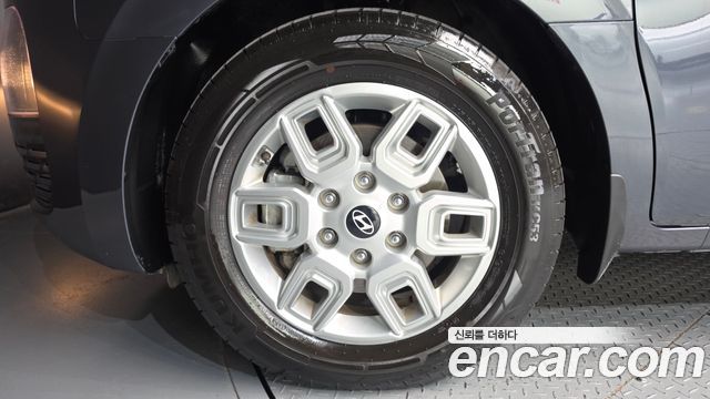Hyundai Staria 2025 — photo 5