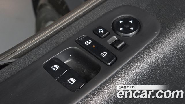 Hyundai Staria 2025 — photo 15