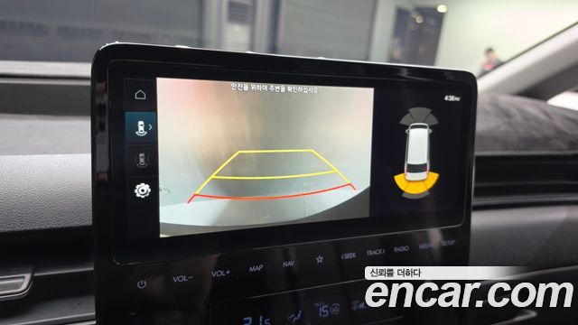 Hyundai Staria 2025 — photo 17