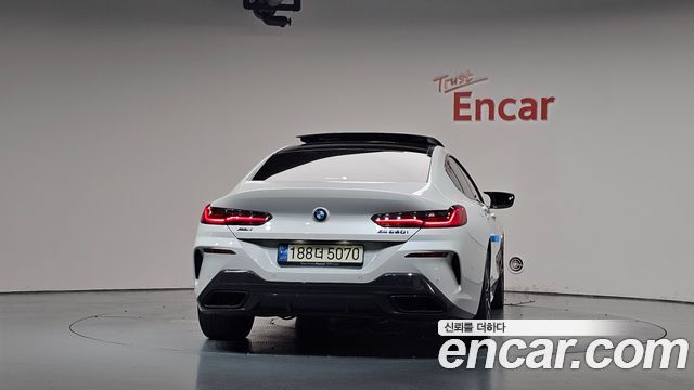 BMW 8-Series 2023 — photo 4