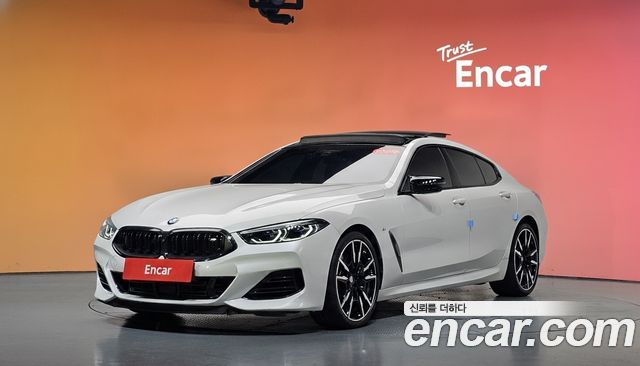 BMW 8-Series 2023 — photo 1