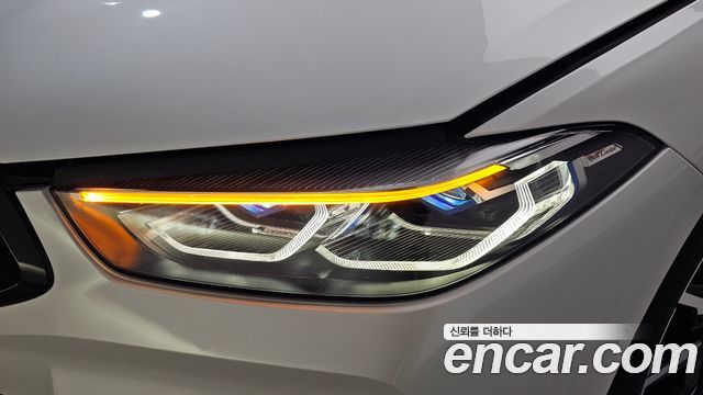 BMW 8-Series 2023 — photo 8