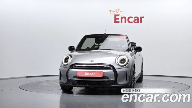 Mini Cooper Convertible 2024 — photo 3