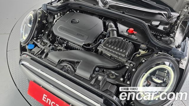 Mini Cooper Convertible 2024 — photo 6