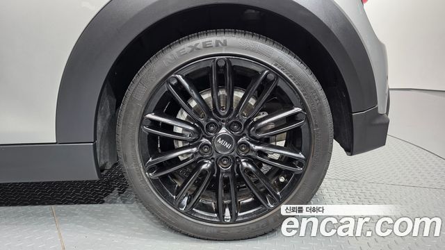 Mini Cooper Convertible 2024 — photo 7