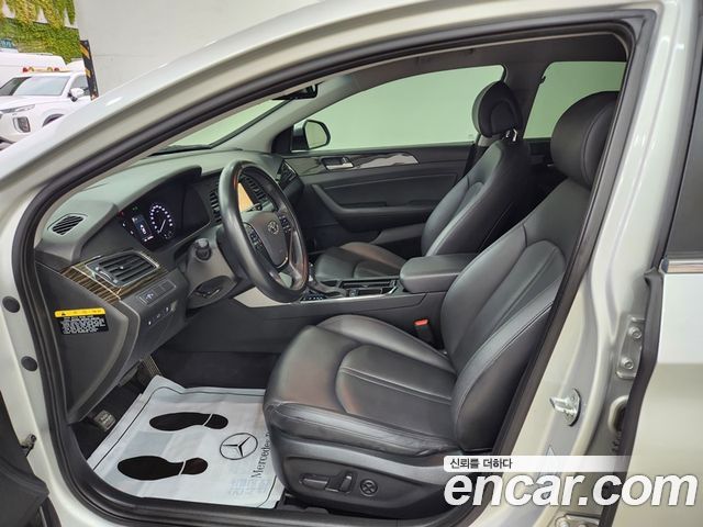 Hyundai Sonata 2016 — photo 13