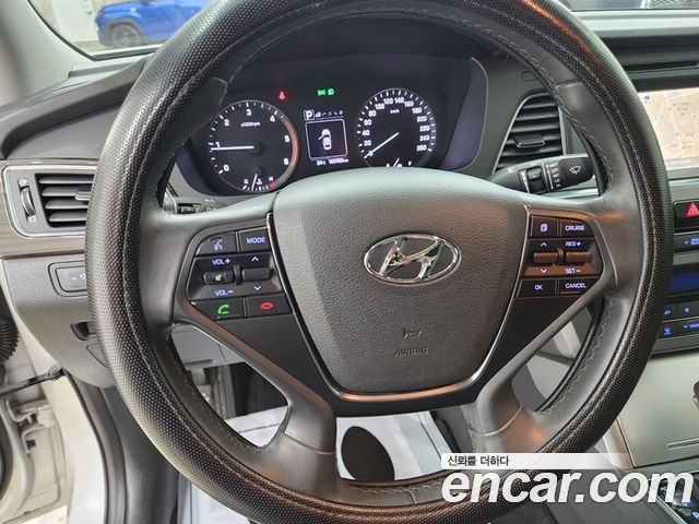 Hyundai Sonata 2016 — photo 17