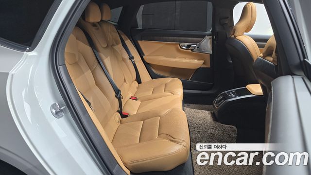 Volvo S90 2023 — photo 17
