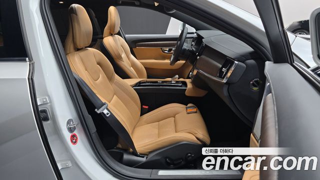 Volvo S90 2023 — photo 16