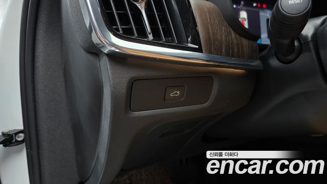 Volvo S90 2023 — photo 31