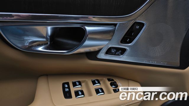 Volvo S90 2023 — photo 32