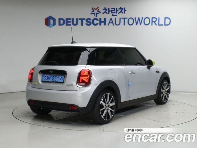 Mini Cooper 2022 — photo 2
