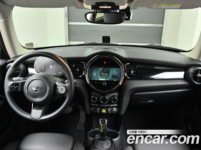 Mini Cooper 2022 — photo 7
