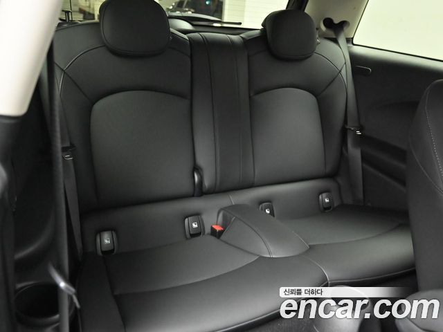 Mini Cooper 2022 — photo 12