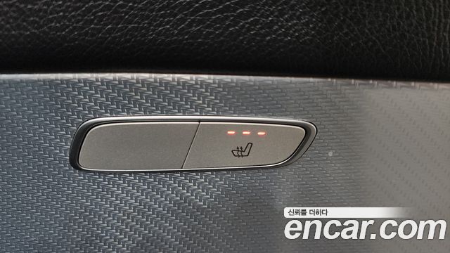 Mercedes-Benz E-Class 2020 — photo 32