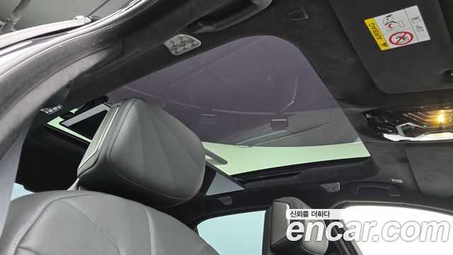 BMW 7-Series 2023 — photo 21