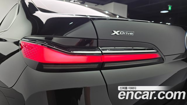 BMW 7-Series 2023 — photo 9