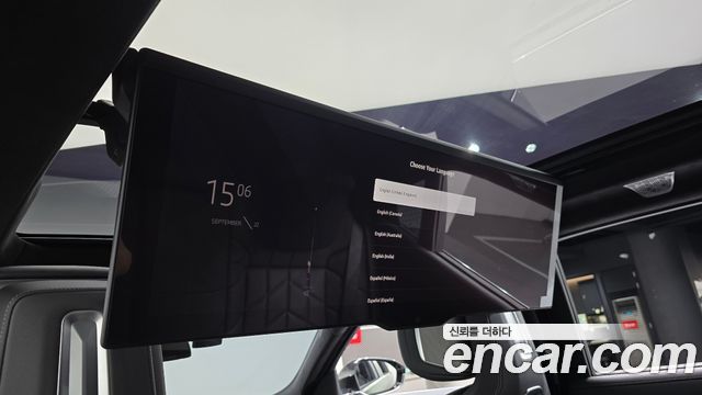 BMW 7-Series 2023 — photo 28