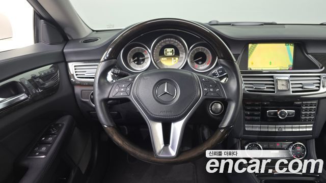 Mercedes-Benz CLS-Class 2012 — photo 13