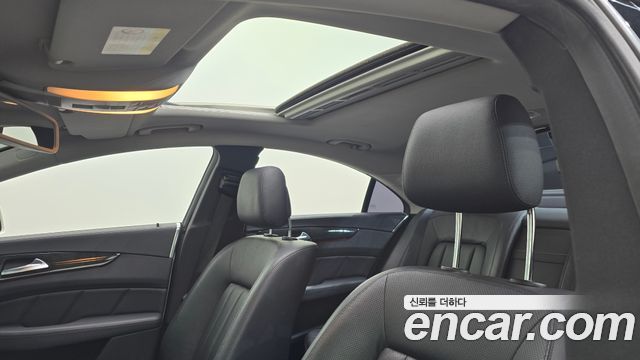 Mercedes-Benz CLS-Class 2012 — photo 19