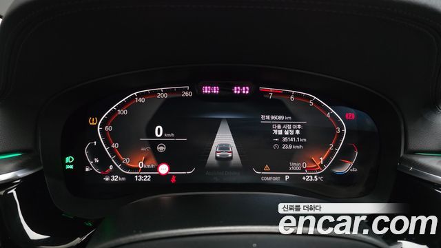 BMW Gran Turismo 2021 — photo 11