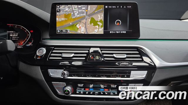 BMW Gran Turismo 2021 — photo 19