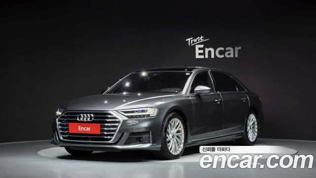 Audi A8 2022 — photo 1