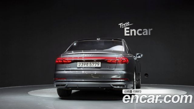 Audi A8 2022 — photo 4