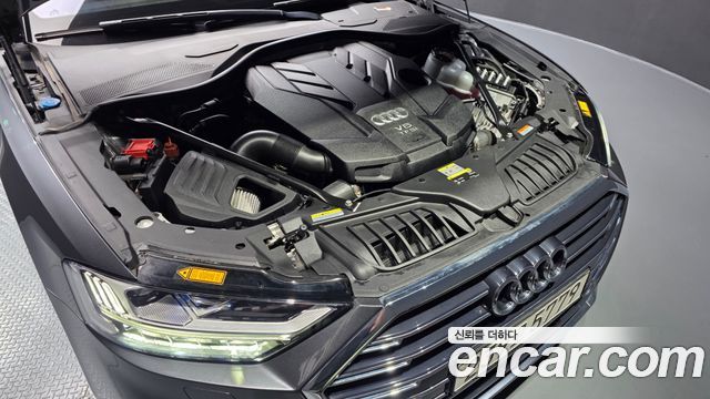 Audi A8 2022 — photo 6