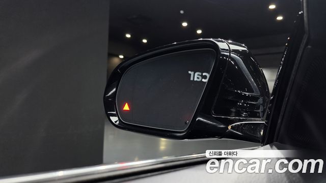 Mercedes-Benz E-Class 2023 — photo 22