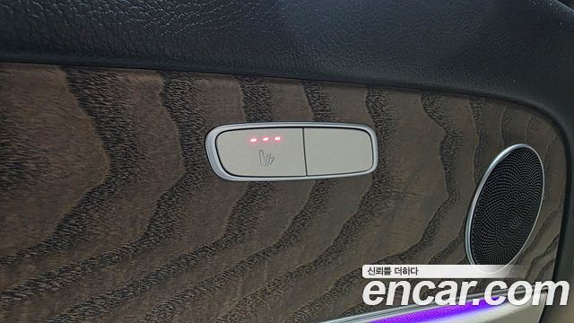 Mercedes-Benz E-Class 2023 — photo 30