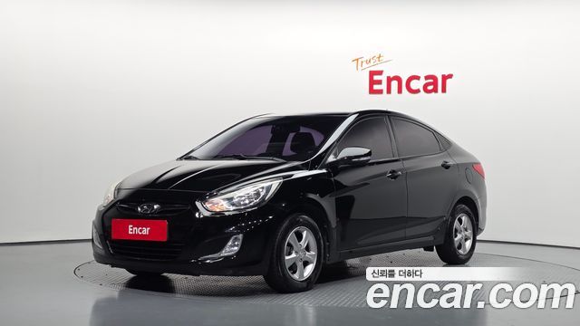 Hyundai Accent 2012 — photo 1