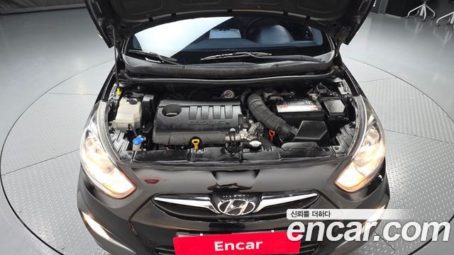 Hyundai Accent 2012 — photo 6
