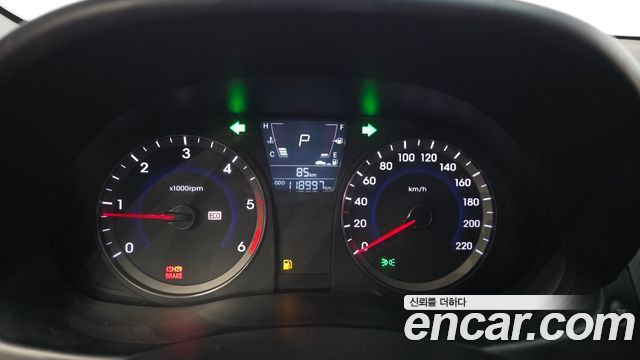 Hyundai Accent 2012 — photo 11