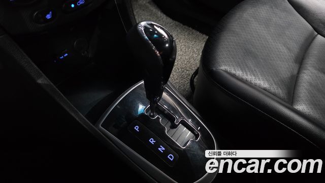 Hyundai Accent 2012 — photo 12