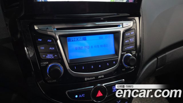 Hyundai Accent 2012 — photo 22