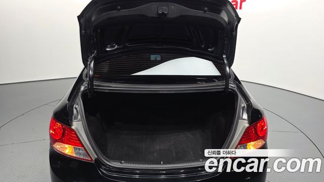 Hyundai Accent 2012 — photo 26