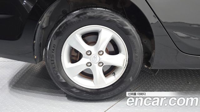 Hyundai Accent 2012 — photo 7