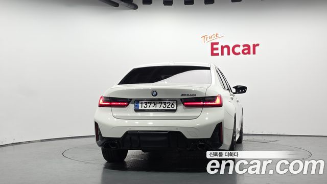 BMW 3-Series 2023 — photo 4