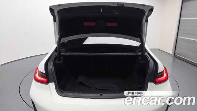 BMW 3-Series 2023 — photo 26