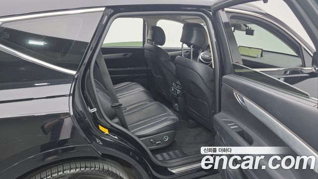 Genesis GV80 2023 — photo 11