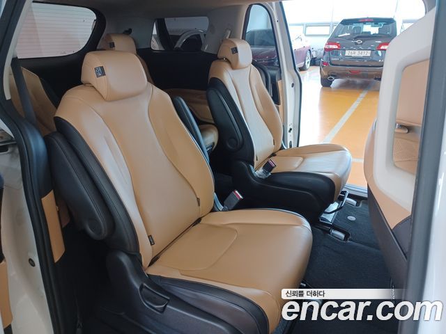Kia Canival 2021 — photo 14