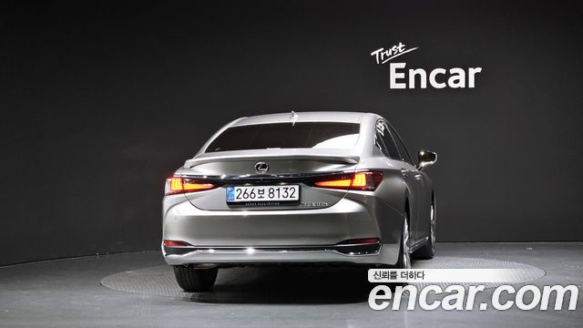 Lexus ES 2026 — photo 4