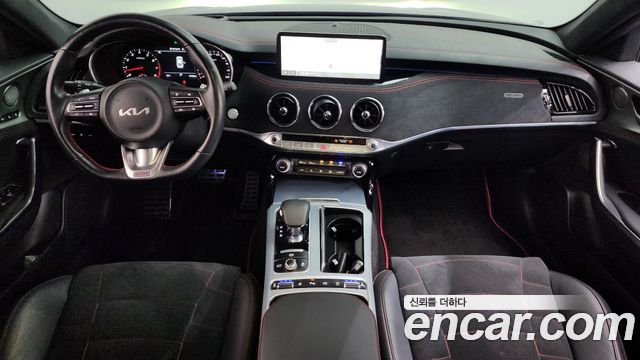 Kia Stinger 2022 — photo 10