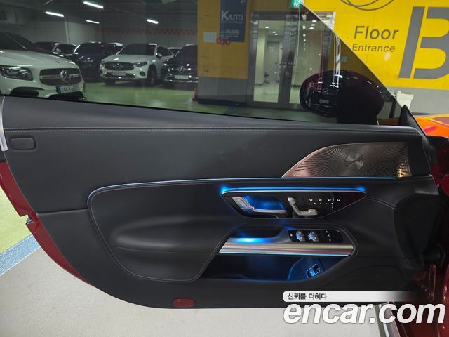 Mercedes-Benz SL-Class 2023 — photo 15